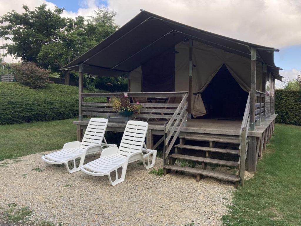 Camping Les Portes Du Perche Mamers Eksteriør billede