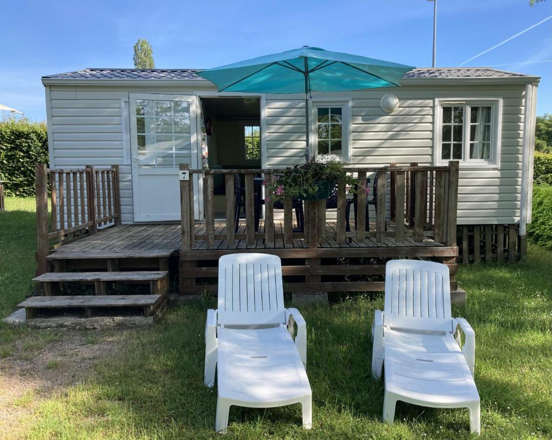 Camping Les Portes Du Perche Mamers Eksteriør billede
