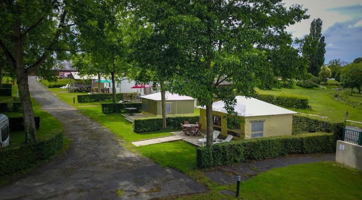 Camping Les Portes Du Perche Mamers Eksteriør billede